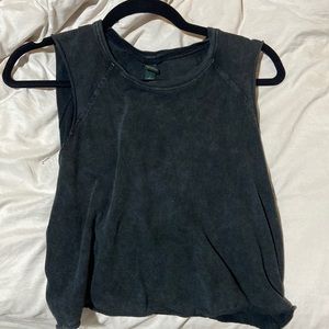 Black tank crop top